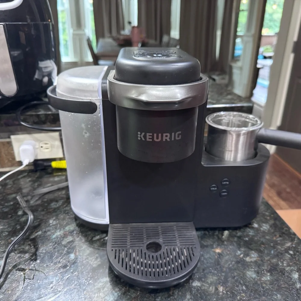 Keurig Coffee Maker with Black and Pink‎ Accents